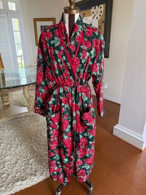 Vintage Victoria's Secret Gold Label Floral Full Length Satin Robe Pockets M/L